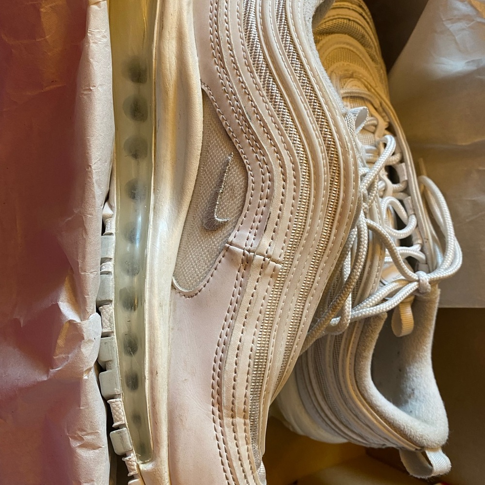 Nike Air Max 97. Women’s size 8.5. In great condition! - Picture 2 of 9